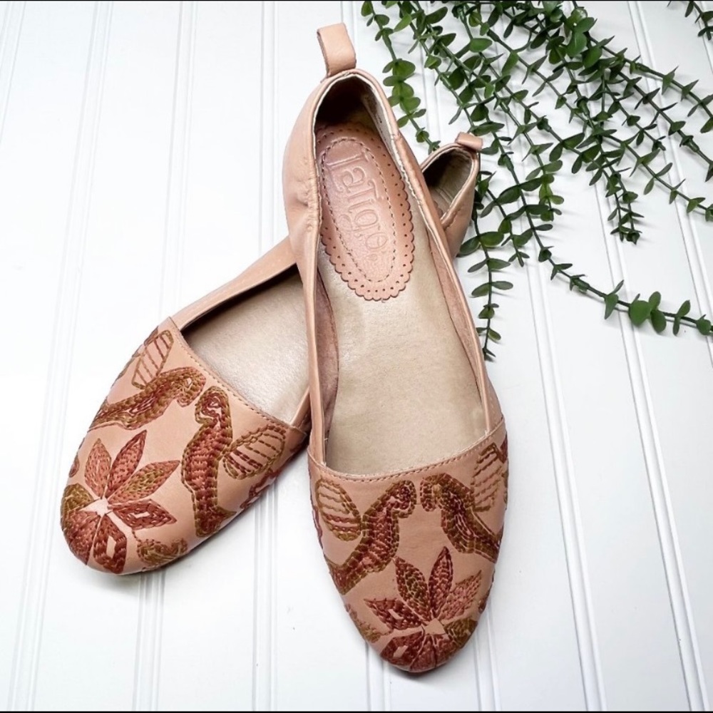 Latigo - Anthropologie Blush Nude Beige Floral Embroidered Flats, Size 8.5
